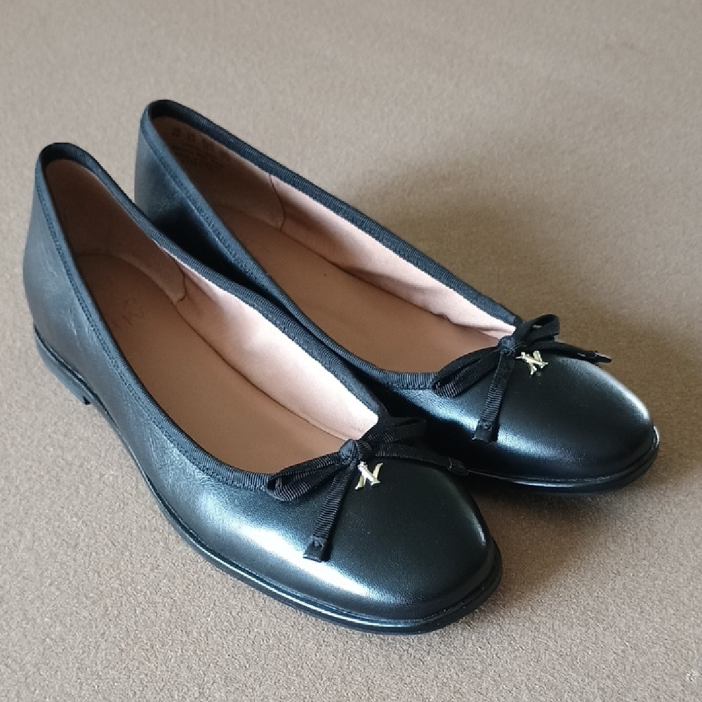 Naturalizer Black Flats with Bow Detail